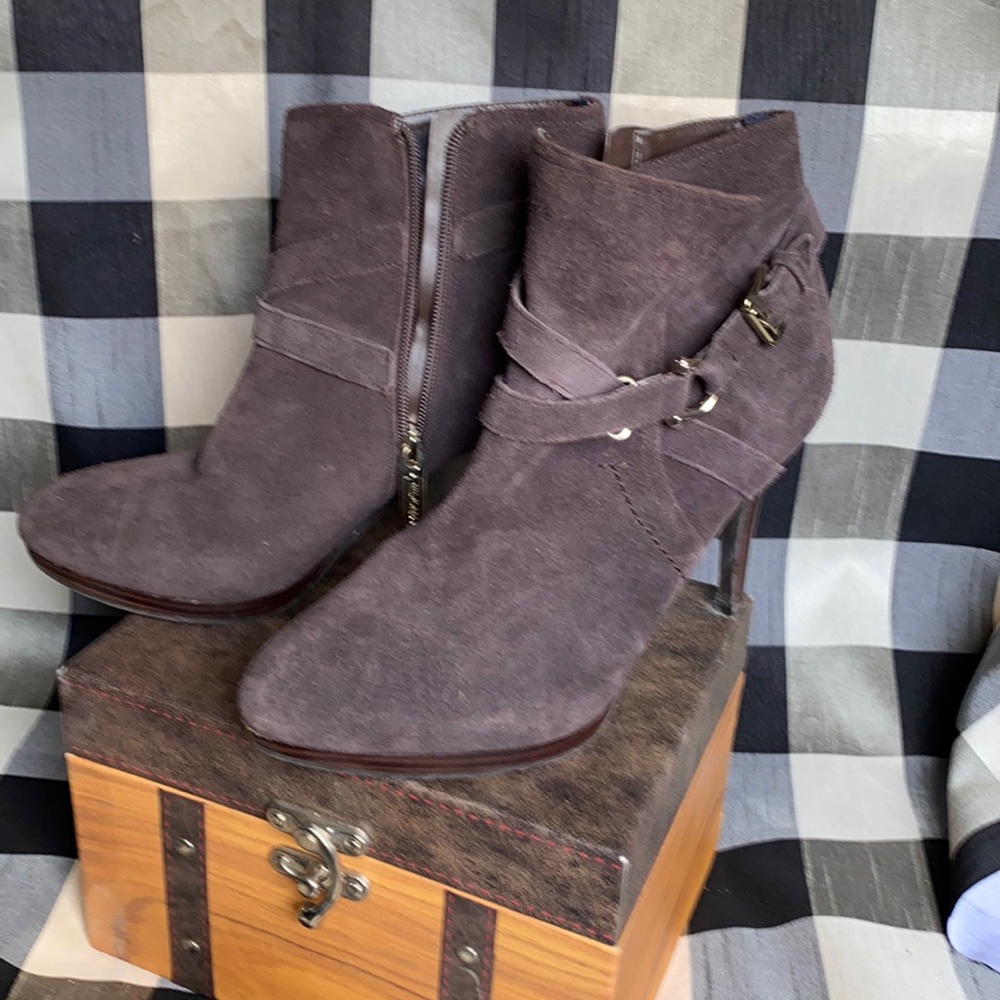 Dark brown leather ankle heels